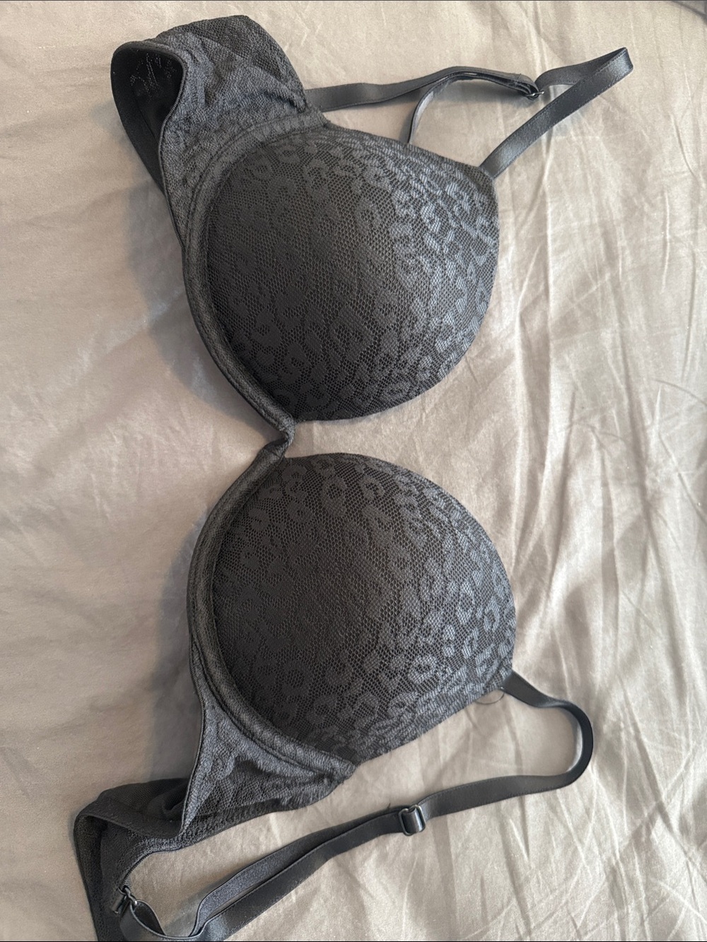 Victoria’s Secret PINK 34B Lace-Print bra
